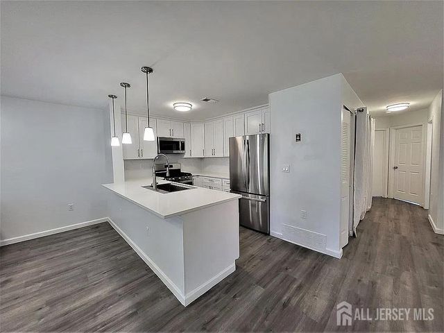 722 Edpas Road, New Brunswick, NJ 08901