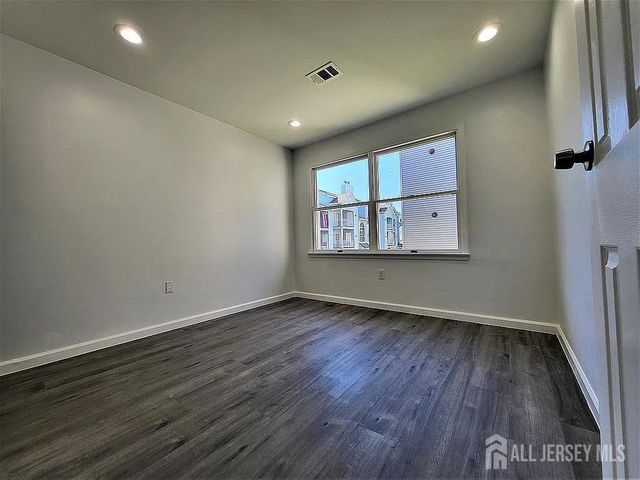 722 Edpas Road, New Brunswick, NJ 08901