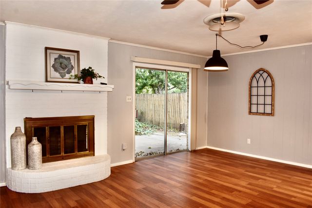 1405 Brookside Drive, Hurst, TX 76053