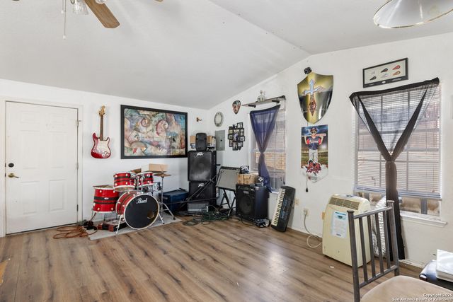 15563 S Skaggs, Atascosa, TX 78002