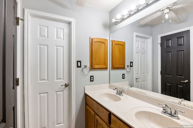 15563 S Skaggs, Atascosa, TX 78002