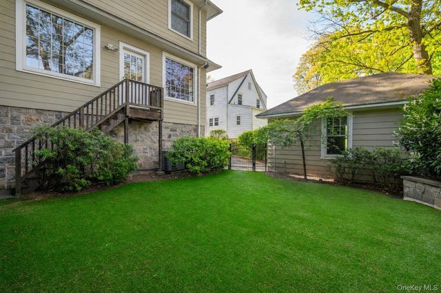 33 Young Avenue, Pelham, NY 10803
