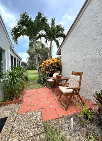 12244 COUNTRY GREENS Boulevard, Boynton Beach, FL 33437