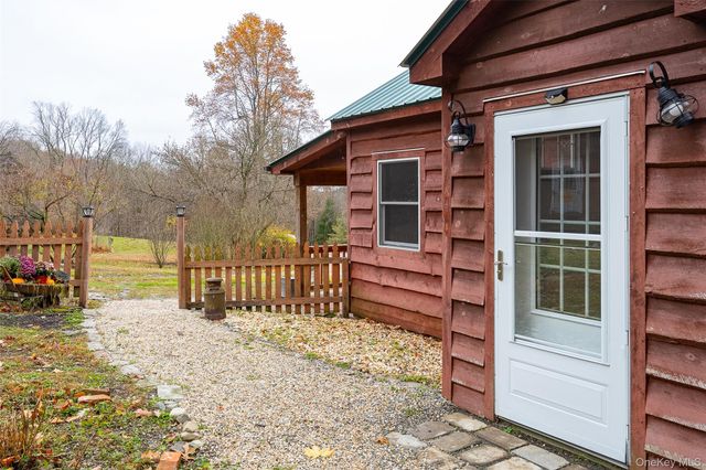18 Hummingbird, Staatsburg, NY 12580