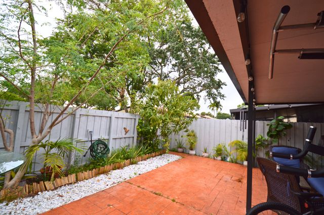 2280 Poinsetta Court, Pembroke Pines, FL 33026