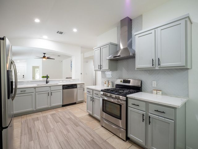 3900 Sojourner ST, Austin, TX 78725