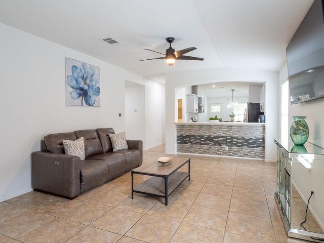 3900 Sojourner ST, Austin, TX 78725