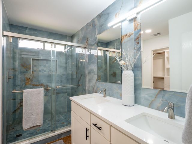 3900 Sojourner ST, Austin, TX 78725