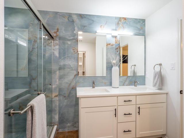 3900 Sojourner ST, Austin, TX 78725