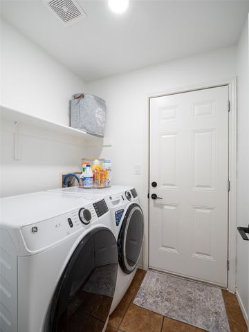 3900 Sojourner ST, Austin, TX 78725