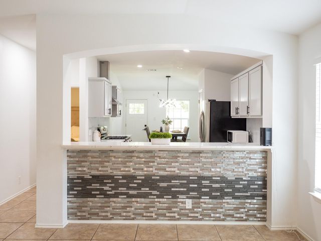 3900 Sojourner ST, Austin, TX 78725