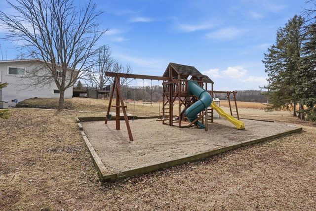 497 Sugar Hill Road, Brooklyn, WI 53521