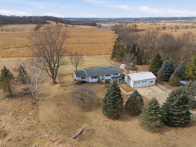 497 Sugar Hill Road, Brooklyn, WI 53521