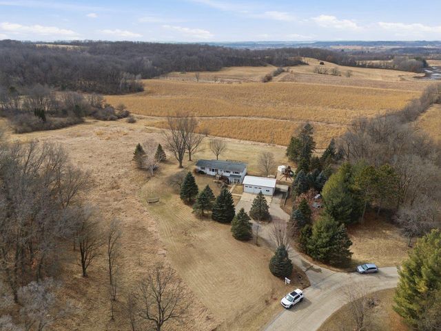 497 Sugar Hill Road, Brooklyn, WI 53521