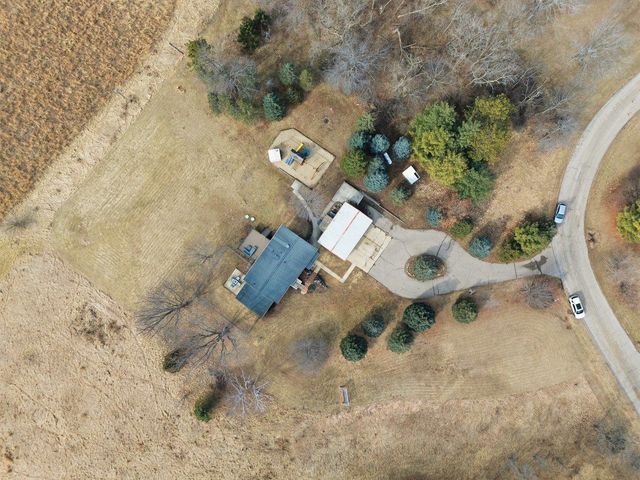 497 Sugar Hill Road, Brooklyn, WI 53521