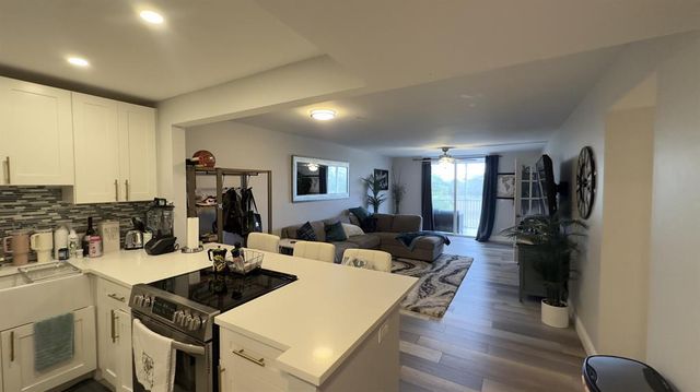 5700 NW 2nd Avenue 301, Boca Raton, FL 33487