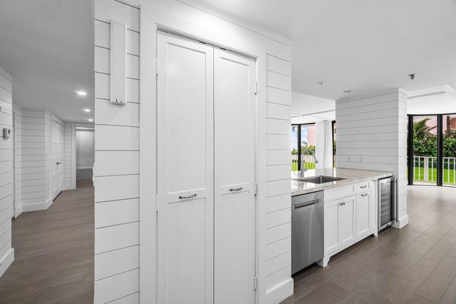 2917 S Ocean Boulevard 104, Highland Beach, FL 33487
