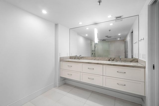 2917 S Ocean Boulevard 104, Highland Beach, FL 33487