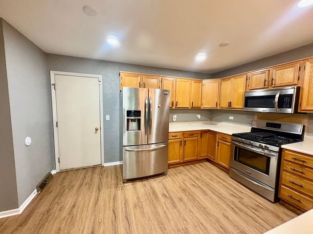 213 Pamela Drive, Bolingbrook, IL 60440