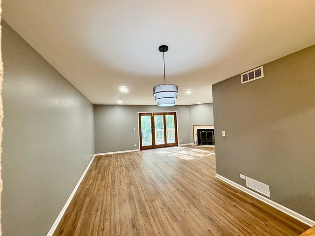 213 Pamela Drive, Bolingbrook, IL 60440