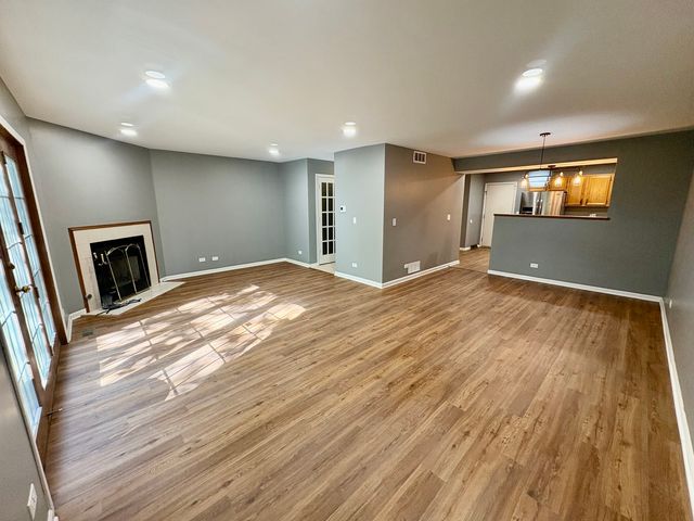 213 Pamela Drive, Bolingbrook, IL 60440