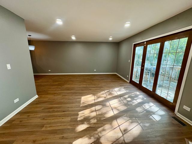 213 Pamela Drive, Bolingbrook, IL 60440