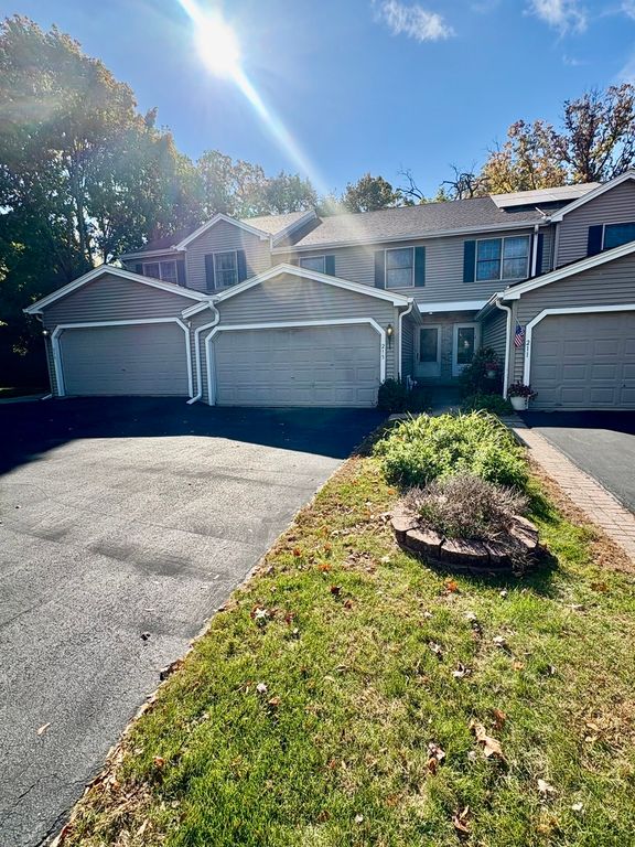 213 Pamela Drive, Bolingbrook, IL 60440