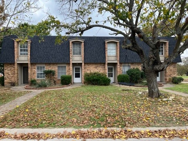 116 Meadow View Drive, Cleburne, TX 76033