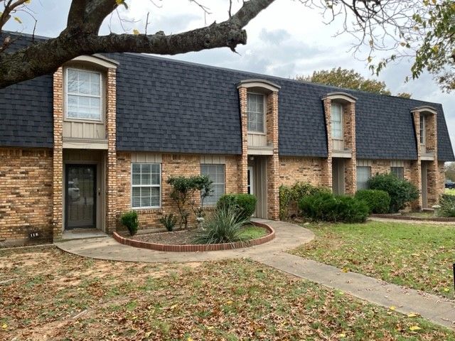 116 Meadow View Drive, Cleburne, TX 76033