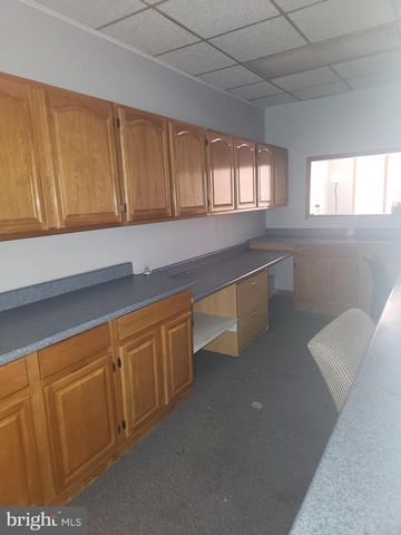 212-214 W MARKET ST, Pottsville, PA 17901