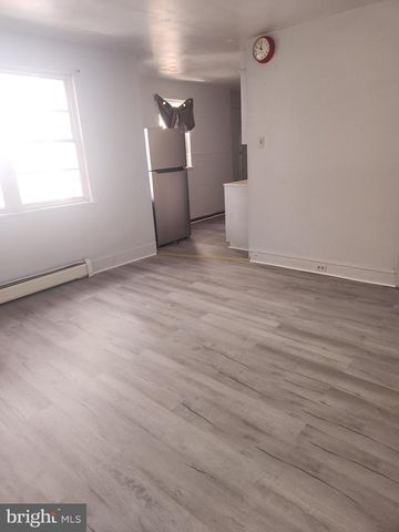 212-214 W MARKET ST, Pottsville, PA 17901