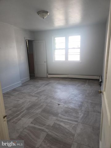 212-214 W MARKET ST, Pottsville, PA 17901