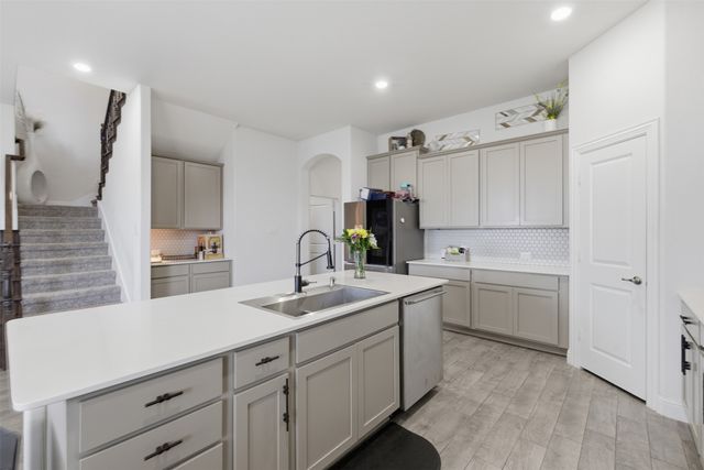 10916 Glover Lane, Aubrey, TX 76227