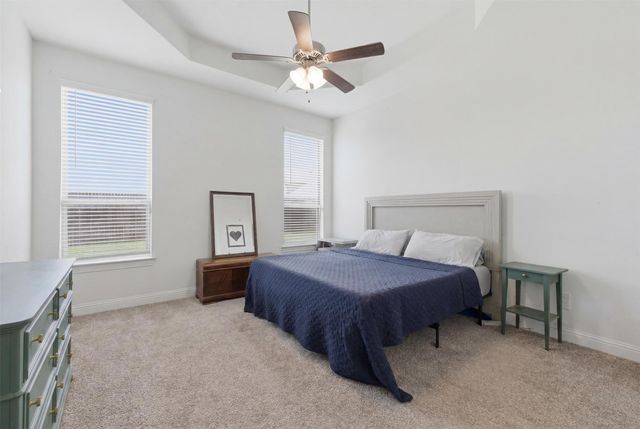 10916 Glover Lane, Aubrey, TX 76227