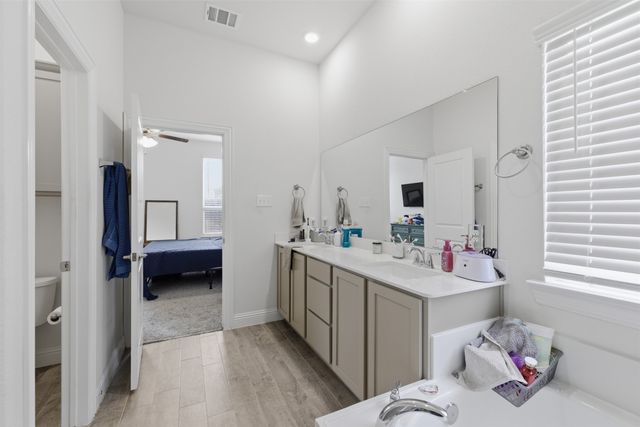 10916 Glover Lane, Aubrey, TX 76227