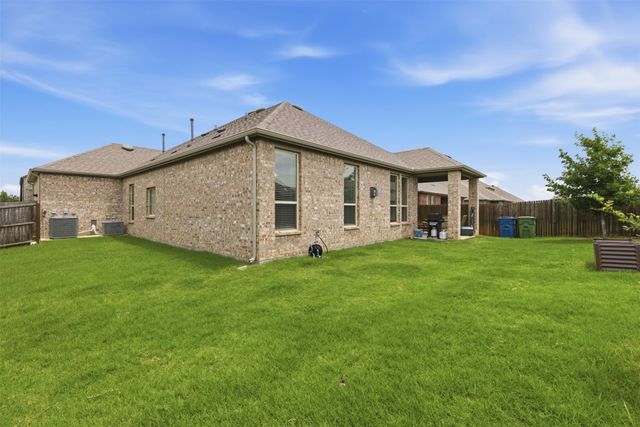 10916 Glover Lane, Aubrey, TX 76227