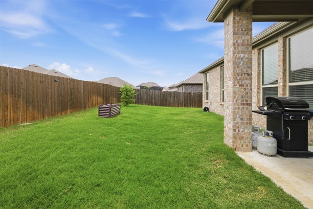 10916 Glover Lane, Aubrey, TX 76227