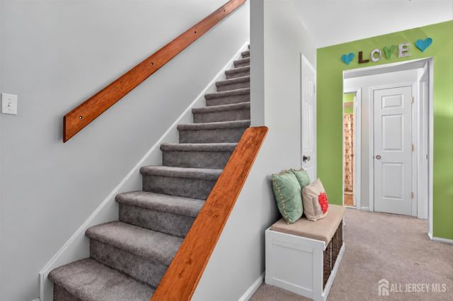 142 Beverly Hill Terrace H, Woodbridge Proper, NJ 07095