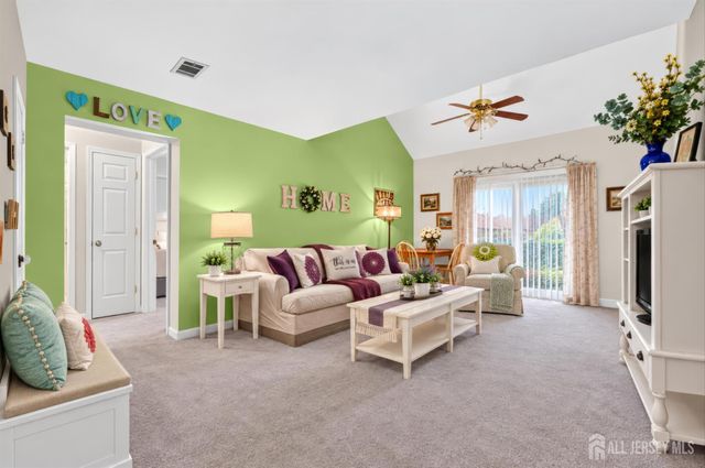 142 Beverly Hill Terrace H, Woodbridge Proper, NJ 07095