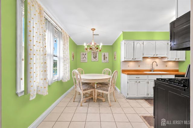 142 Beverly Hill Terrace H, Woodbridge Proper, NJ 07095