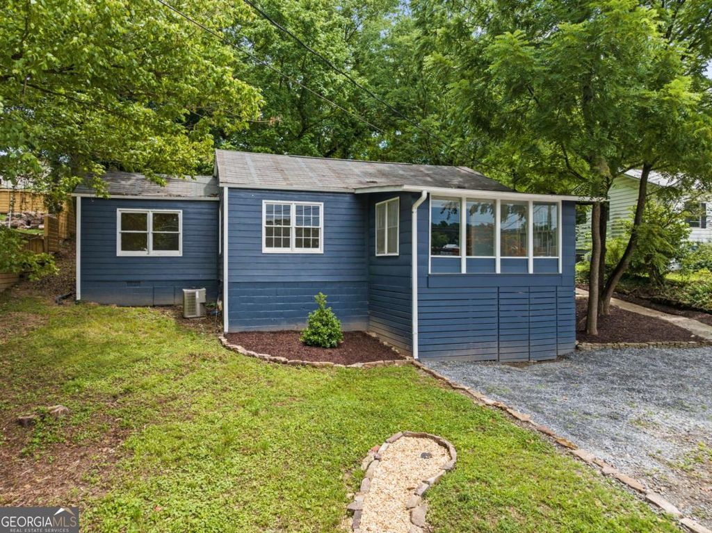 3260 East First Street, Blue Ridge, GA 30513 — exterior