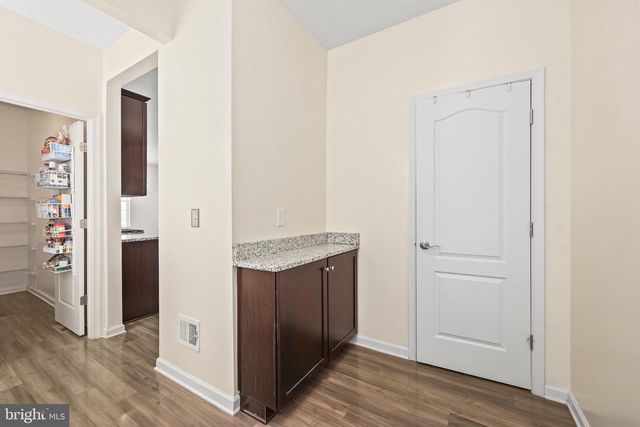 1725 HUDGINS FARM CIR, Fredericksburg, VA 22408