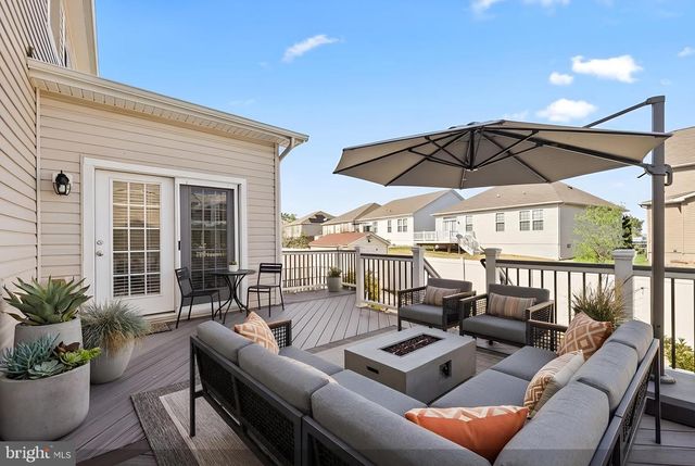 1725 HUDGINS FARM CIR, Fredericksburg, VA 22408