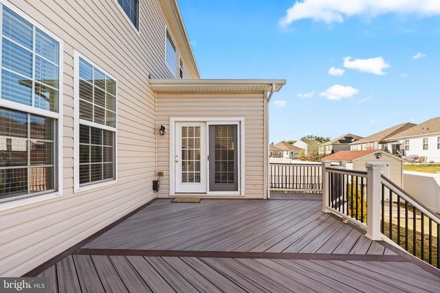 1725 HUDGINS FARM CIR, Fredericksburg, VA 22408