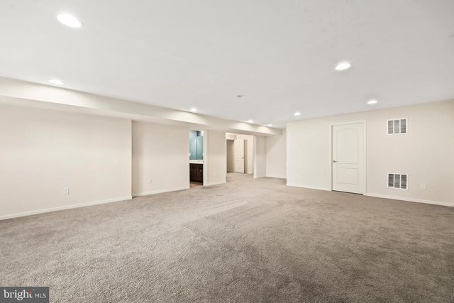 1725 HUDGINS FARM CIR, Fredericksburg, VA 22408