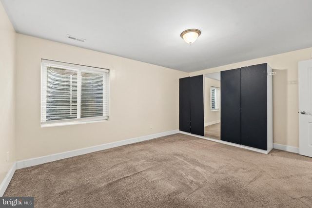 1725 HUDGINS FARM CIR, Fredericksburg, VA 22408