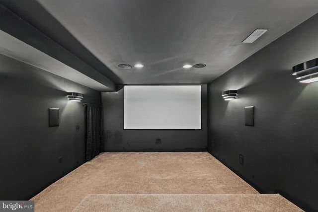 1725 HUDGINS FARM CIR, Fredericksburg, VA 22408