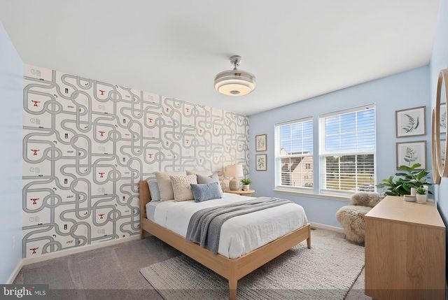 1725 HUDGINS FARM CIR, Fredericksburg, VA 22408