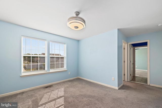 1725 HUDGINS FARM CIR, Fredericksburg, VA 22408