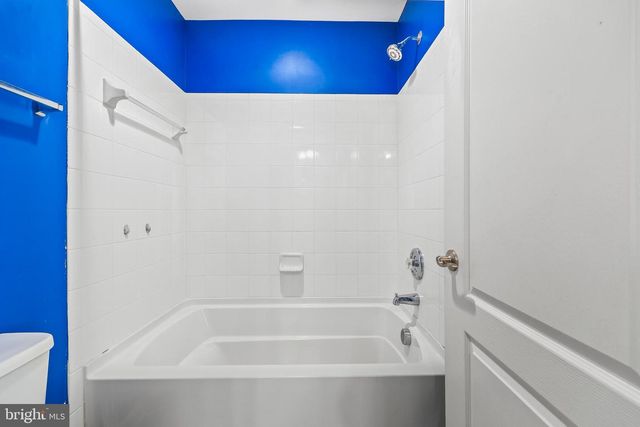 1725 HUDGINS FARM CIR, Fredericksburg, VA 22408